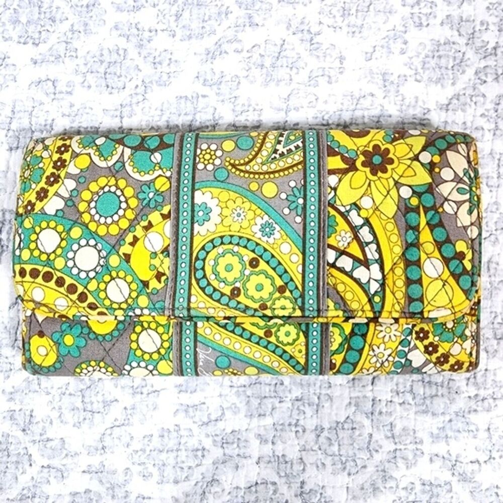Vera Bradley Lemon Parfait Trifold Gallery Wallet Clutch